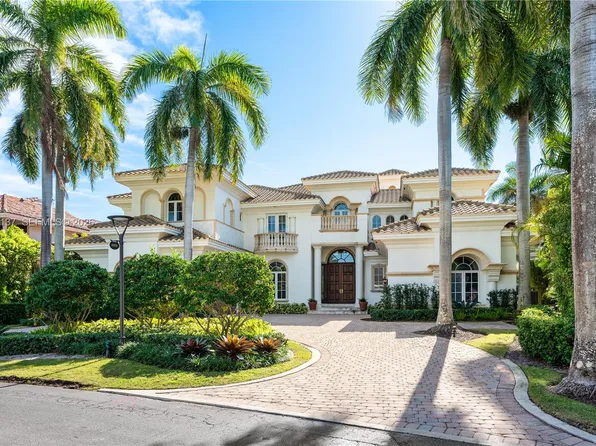 4900 Sanctuary Ln, Boca Raton, FL 33431
