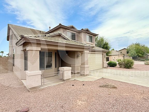 3rd image of 42606 W Chambers Dr