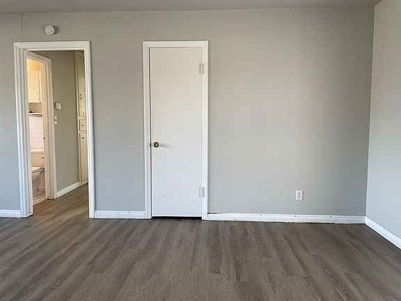 5th image of 616 Sherwood Dr