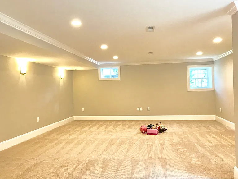 301 Linden St — Photo 19