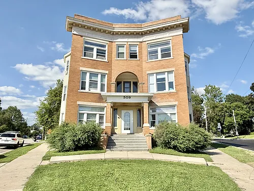 509 E Milwaukee St Photo 1