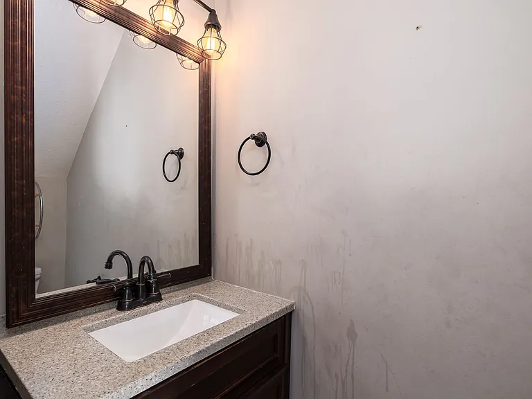 3959 Katherine Way — Photo 14