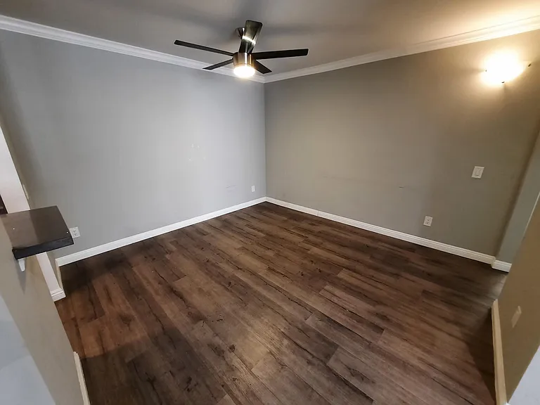 5718 Camellia Ave #107 — Photo 9