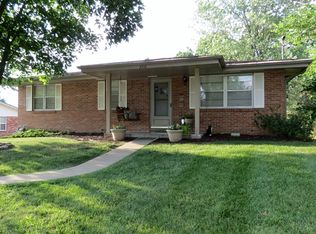 2318 Meadowlark Ln, Jefferson City, MO 65109