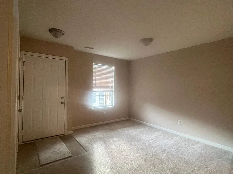 7955 Vermont Rd — Photo 5