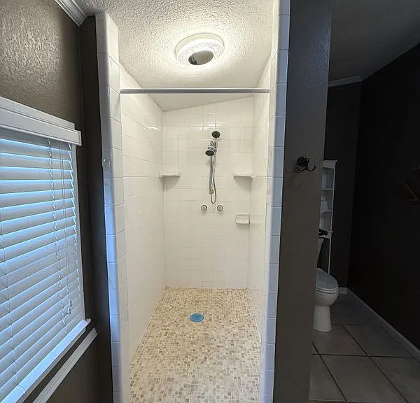 212 Thornton Ln — Photo 21
