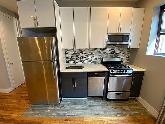 1st image of 21 Fort Washington Ave #Dd6