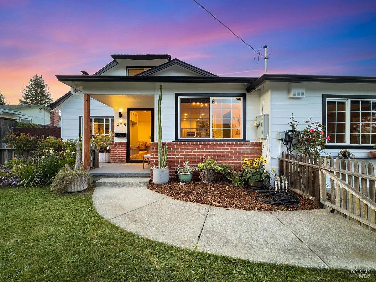 226 Deepstone Drive photo 1