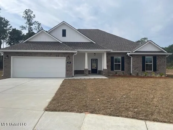 17 Gant Ln, Long Beach, MS 39560