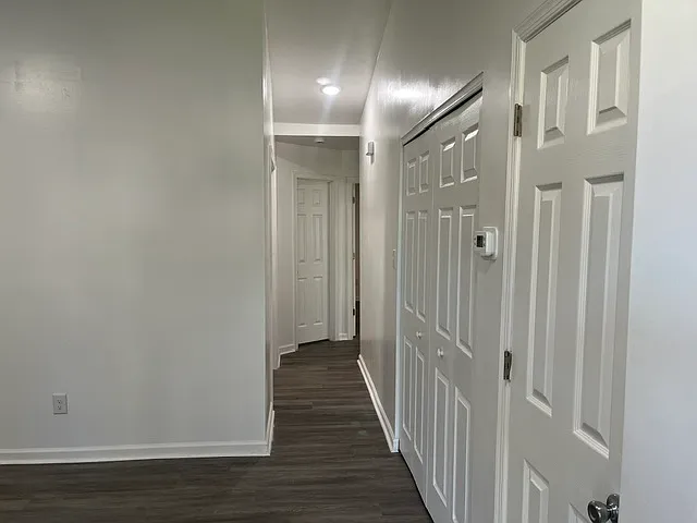 1029 Tall Oak Dr — Photo 2