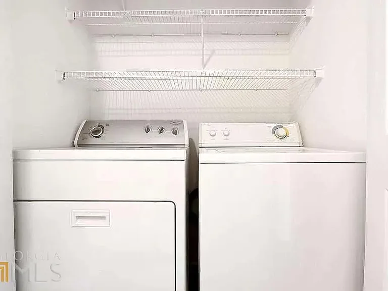 In suite Laundry - Upstairs