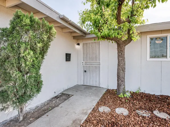 2564 Crescent Ave, Clovis, CA 93612