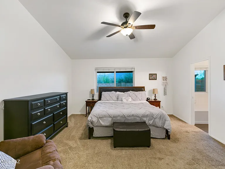 9556 N Elan Ln — Photo 2