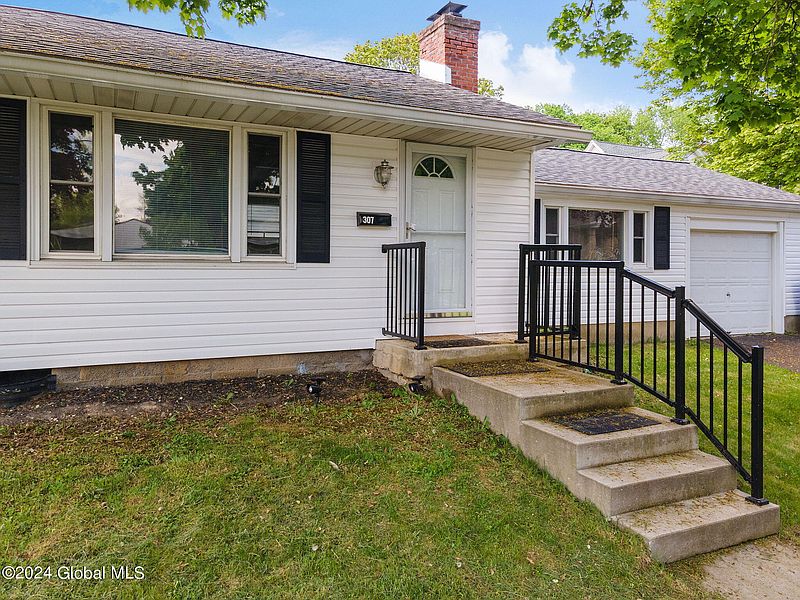 4th image of 307 S Main Avenue