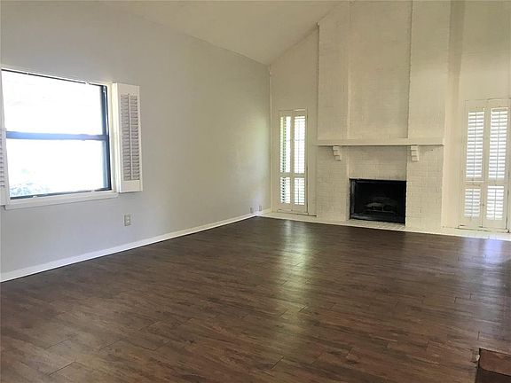 3rd image of 2608 Peppertree Pl
