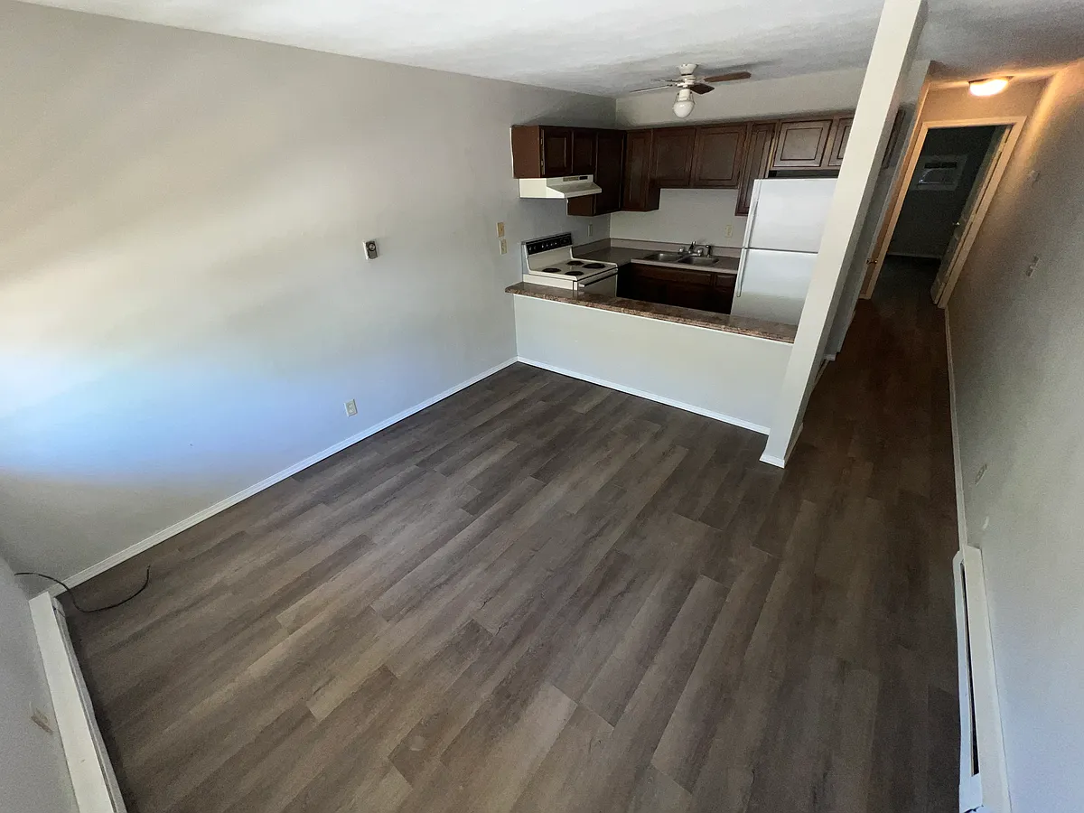 Building Photo - 109 Parkview Ct #6
