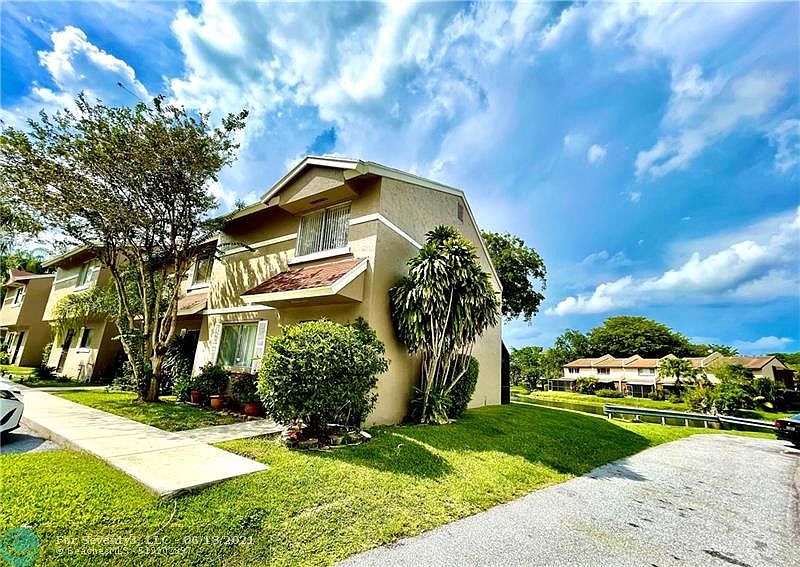 1st image of 1211 Sussex Dr #1211
