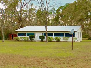 961 Wildwood Cir, Chipley, FL 32428