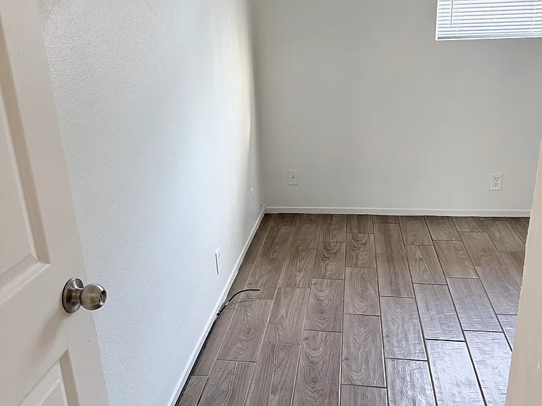 2428 Statz St #B — Photo 29