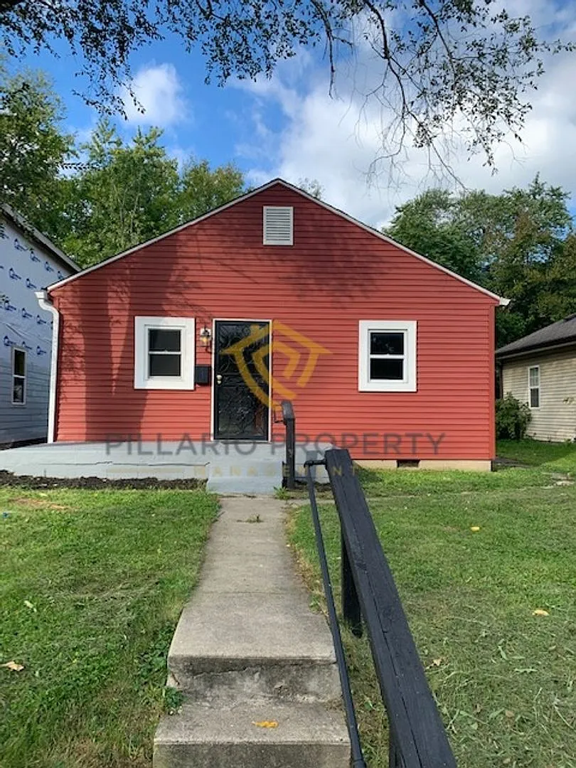 ** $250 Move-In Concession ** Close To Downtown Indy And The Monon Trail, Affordable And 2 Bedroo... — Photo 1