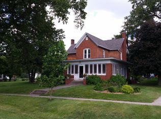 201 NW Monroe St, Hopedale, IL