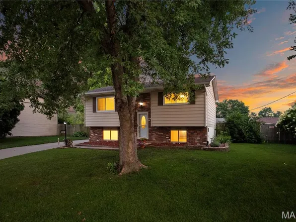 36 Georgetown Dr, Granite City, IL 62040