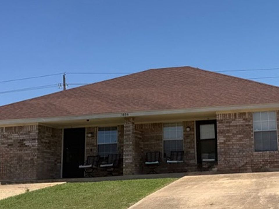 1st image of 3606 Littleleaf Dr #B