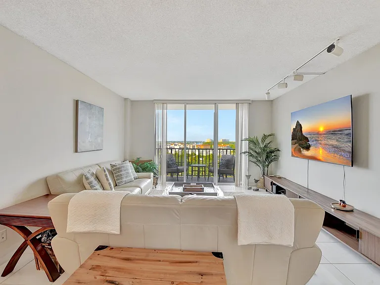 2121 N Ocean Blvd #1406W — Photo 11