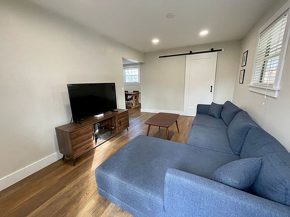 5th image of 3022 Creekwood Dr