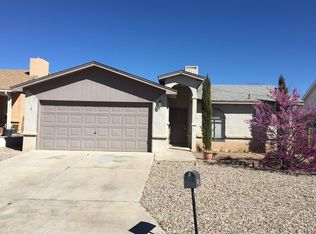18 Apache Plume Rd, Los Lunas, NM 87031