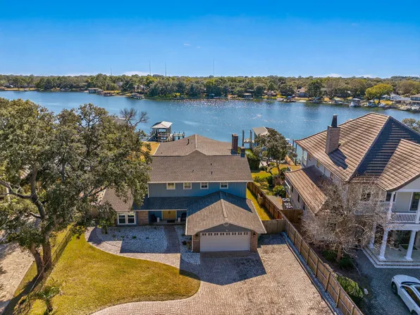 228 Lafitte Cres, Fort Walton Beach, FL 32547