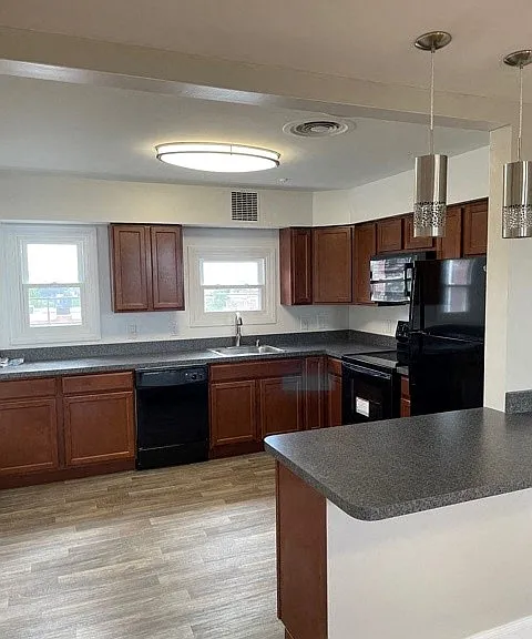 Caldwell Apartments — Photo 25