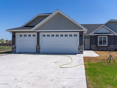 344 Cromwell Dr, Grand Forks, ND, 58201
