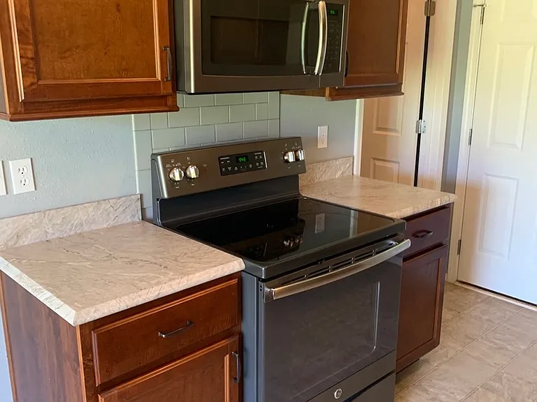 422 Stone Creek Rd — Photo 3