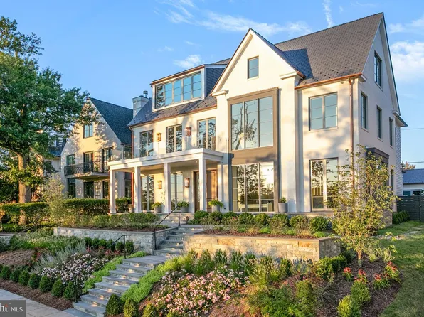 5427 Potomac Ave NW, Washington, DC 20016