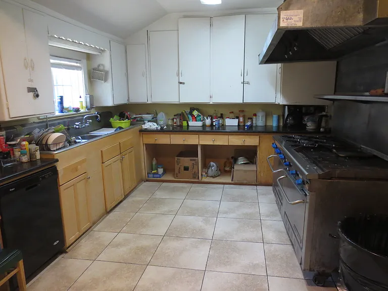 2421 Prospect St #1 — Photo 11