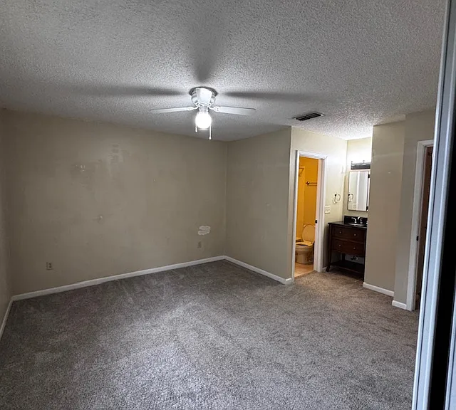 10128 Lake Oak Cir — Photo 8