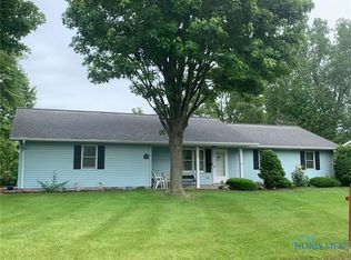 315 Lawndale Dr, Bryan, OH 43506