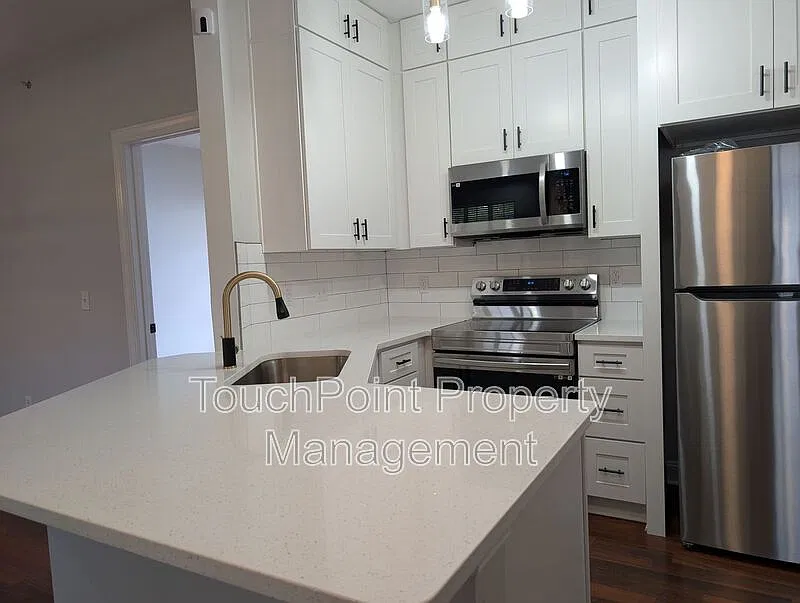 2 bed, 2.0 bath, 1084 sqft, $1,595 — Photo 4