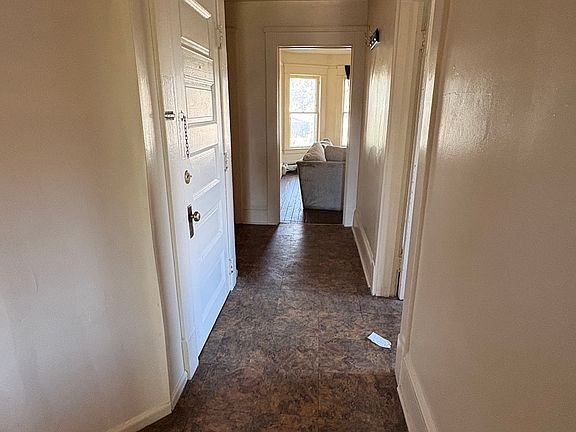 2nd image of 554 Eddy Rd #2