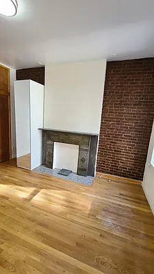 Rented by United Realty Equities | media 20