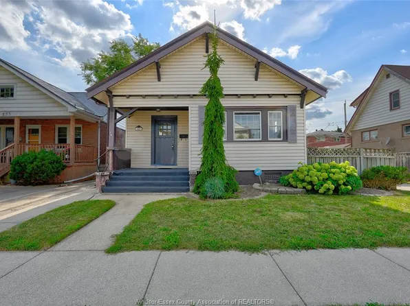 849 Lawrence Rd, Windsor, ON N8Y 3Z6