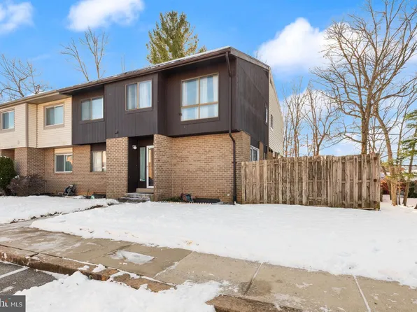 9 Bannock Ct, Randallstown, MD 21133