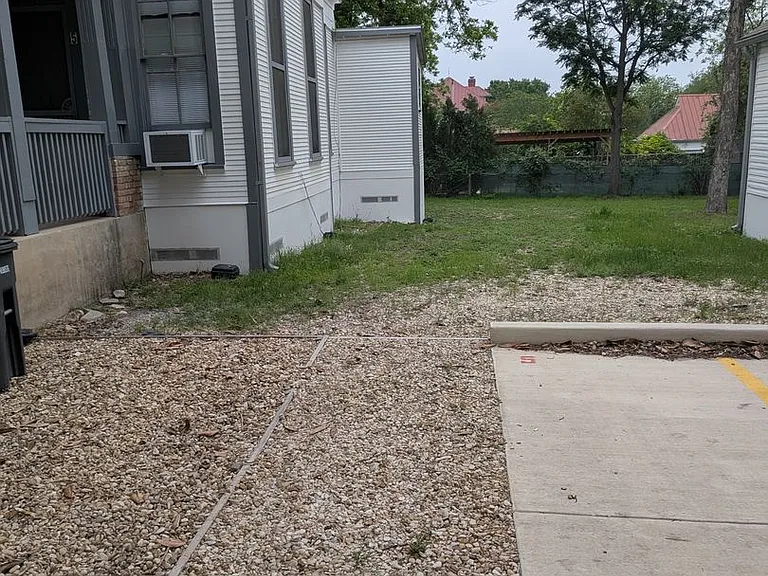 822 E Carson St #5 — Photo 4