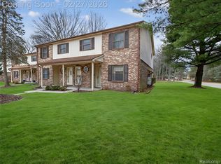 35652 Castlewood Ct, Westland, MI