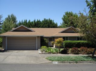 2673 Stonebrook Dr, Medford, OR 97504