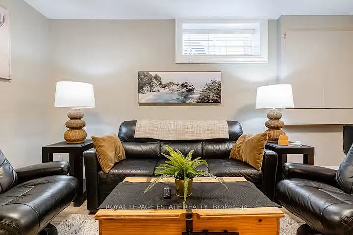 30 Rhydwen Ave #LOWER — Photo 4