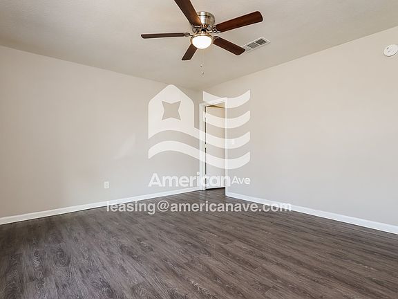 40165_004_wm_-_living_room_13185180.jpg