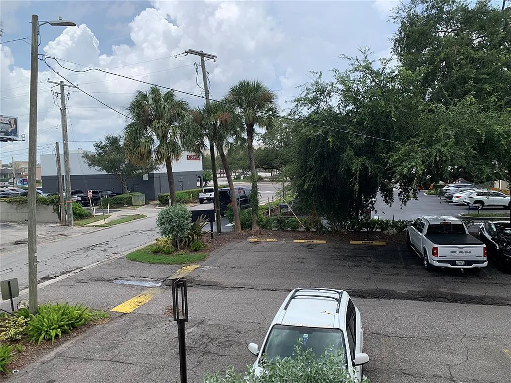 2 bed, 2.0 bath, 938 sqft, $1,700 — Photo 4