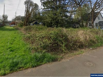 Next To 2020 15th Ave SW, Albany, OR, 97321